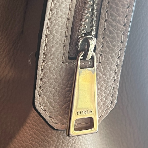 FURLA leather handbag - Picture 10 of 15